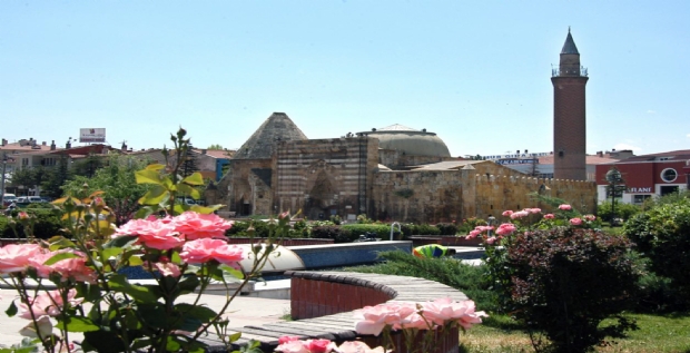 HAZRETİ PEYGAMBER VE ASHABININ İLME VERDİĞİ ÖNEM